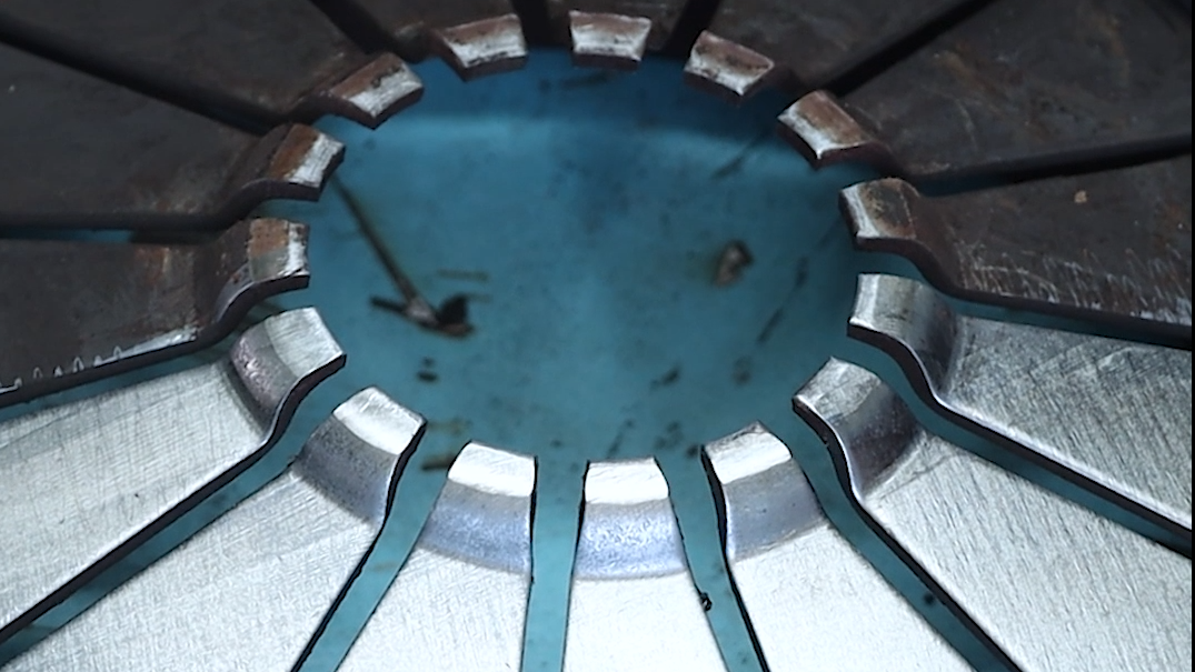 Laser Cleaning Explained in 3 Minutes: How to Streamline Industrial Manufacturing(pic1) Laser Cleaning Explained in 3 Minutes: How to Streamline Industrial Manufacturing(pic1)